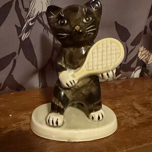 Ceramic Mann Cat Figurine with Tennis Racket